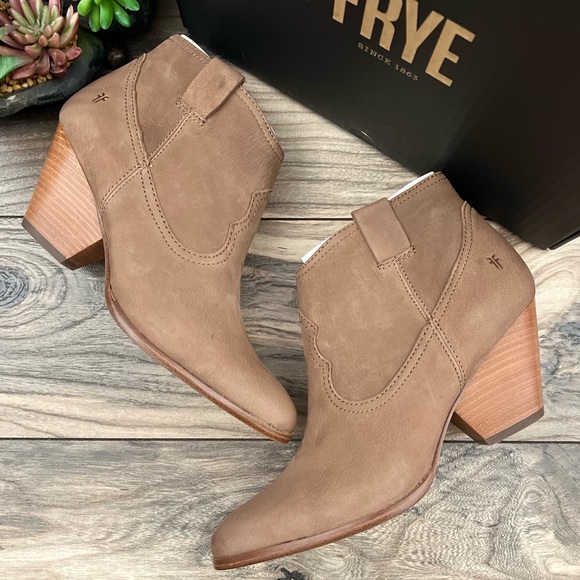 Frye Shoes - NIB Frye Rory Bootie Western Pointed Toe Lesther Ankle Boots Dusty Rose